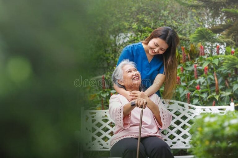 Come Supportare Anziani Soli Senza Figli: Quali Risorse Esistono