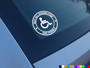 Quali Sono i Requisiti per Ottenere l’Iva al 4% su Auto per Disabili 2 auto adattata con simbolo disabilita visibile