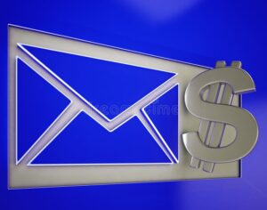 busta postale con soldi e simboli di rischio