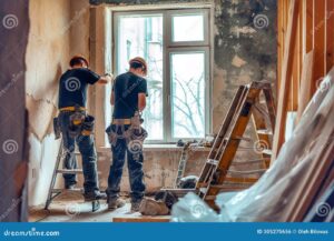casa in ristrutturazione con operai al lavoro