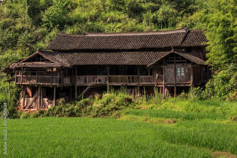 Quali Redditi Fondiari Sono Considerati Non Imponibili 2 casa rurale circondata da campi verdi