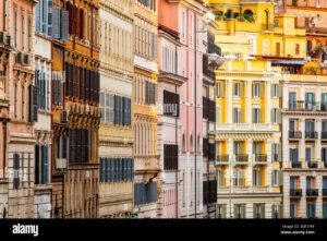 edificio residenziale storico in citta italiana