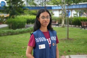 Qual è lo stipendio e la tredicesima nel servizio civile 29 giovane volontario servizio civile con uniforme sorridente