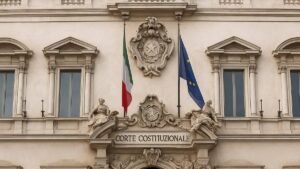 immagine di gazzetta ufficiale italiana aperta