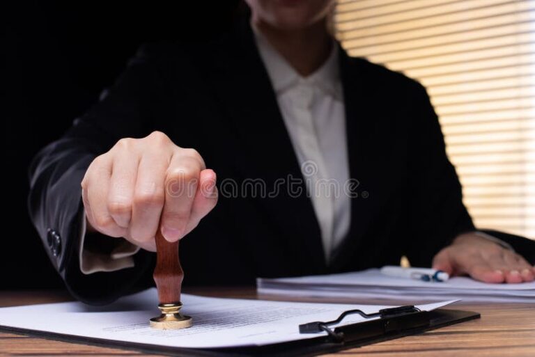 persona che firma contratto lavoro con ufficio pubblico