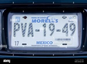 Come si Calcola e Paga il Bollo Auto in Emilia Romagna 9 targhe auto emiliane su veicolo parcheggiato