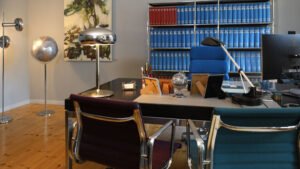 ufficio aziendale con paghe e contabilita